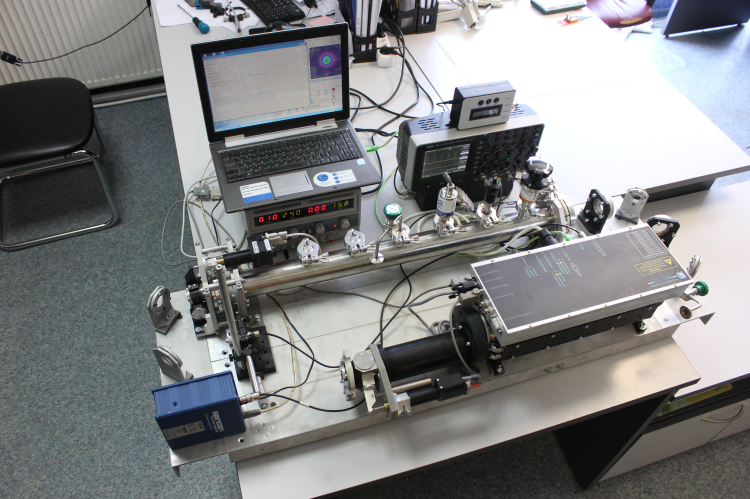 Terahertz radiation source